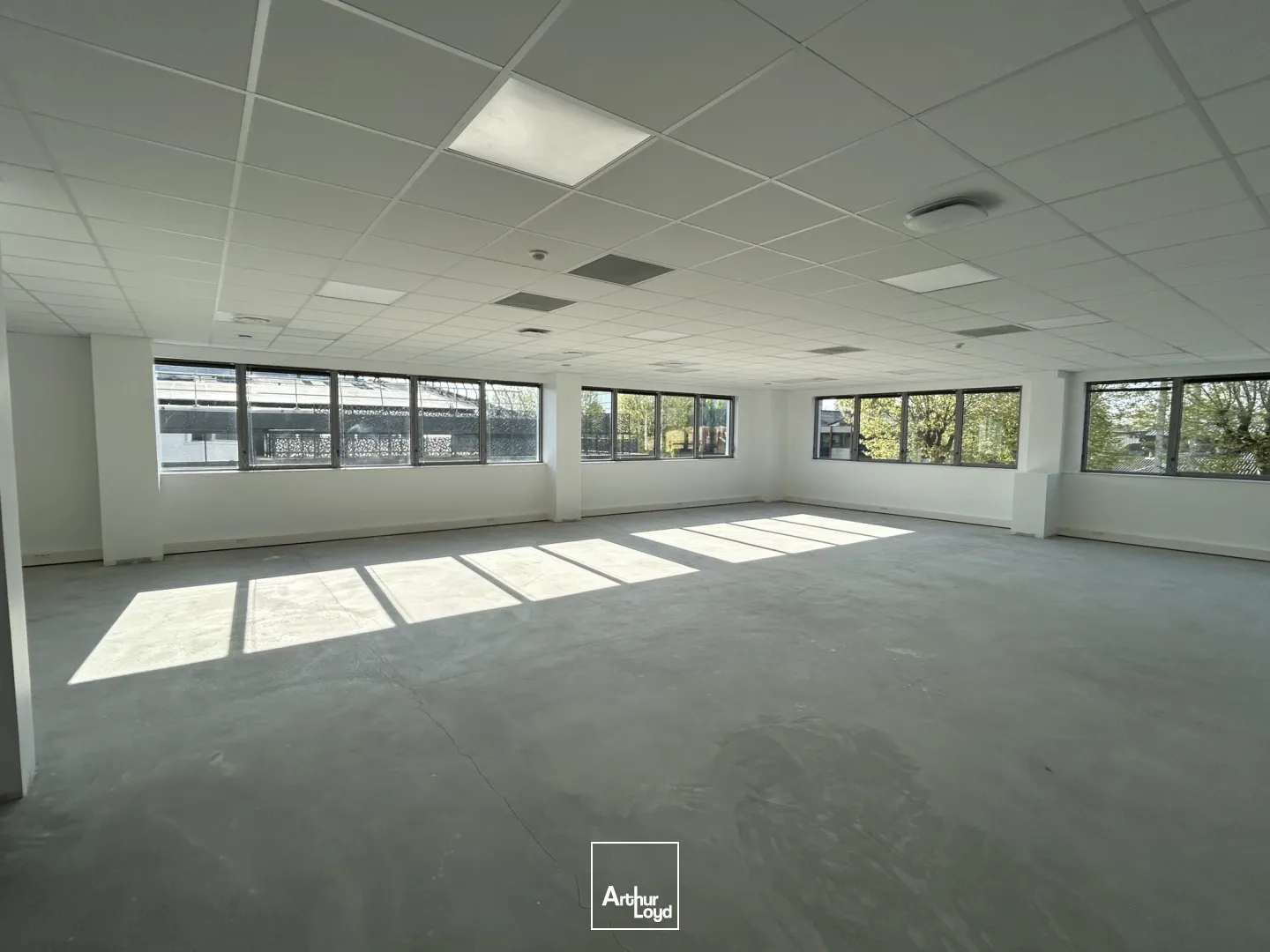 Locaux d'activité & Entrepôts - Location - VILLENEUVE LA GARENNE - 92390 - 969-969 - 7653281