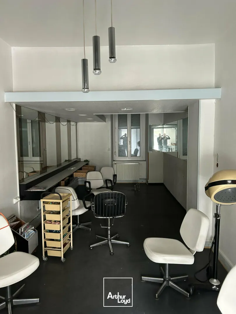 Locaux commerciaux - Location - MULHOUSE - 68100 - 56.87-56.87 - 7653541