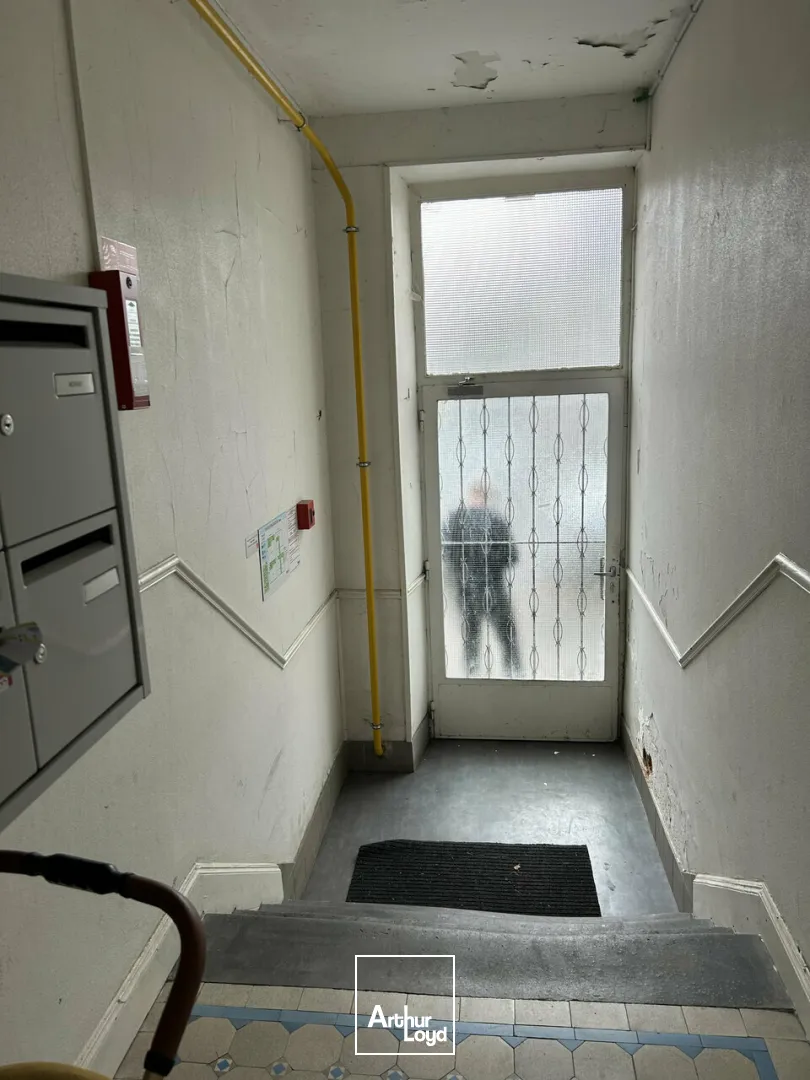 Locaux commerciaux - Location - MULHOUSE - 68100 - 56.87-56.87 - 7653542