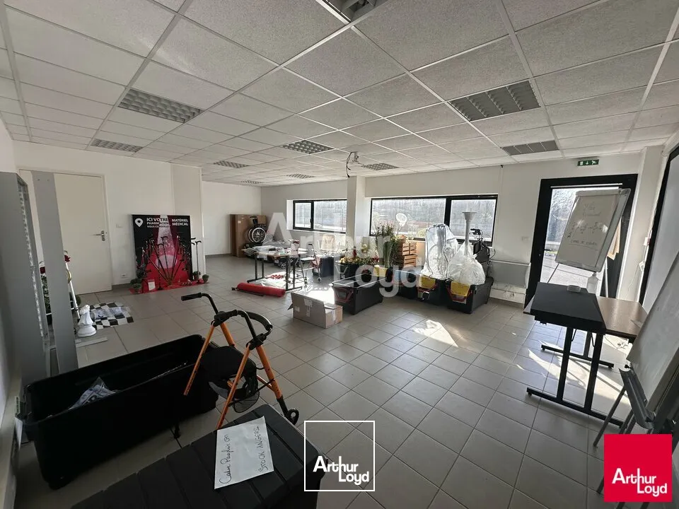 Locaux d'activité & Entrepôts - Location - NOYAL-CHÂTILLON-SUR-SEICHE - 35230 - 370-370 - 7653593