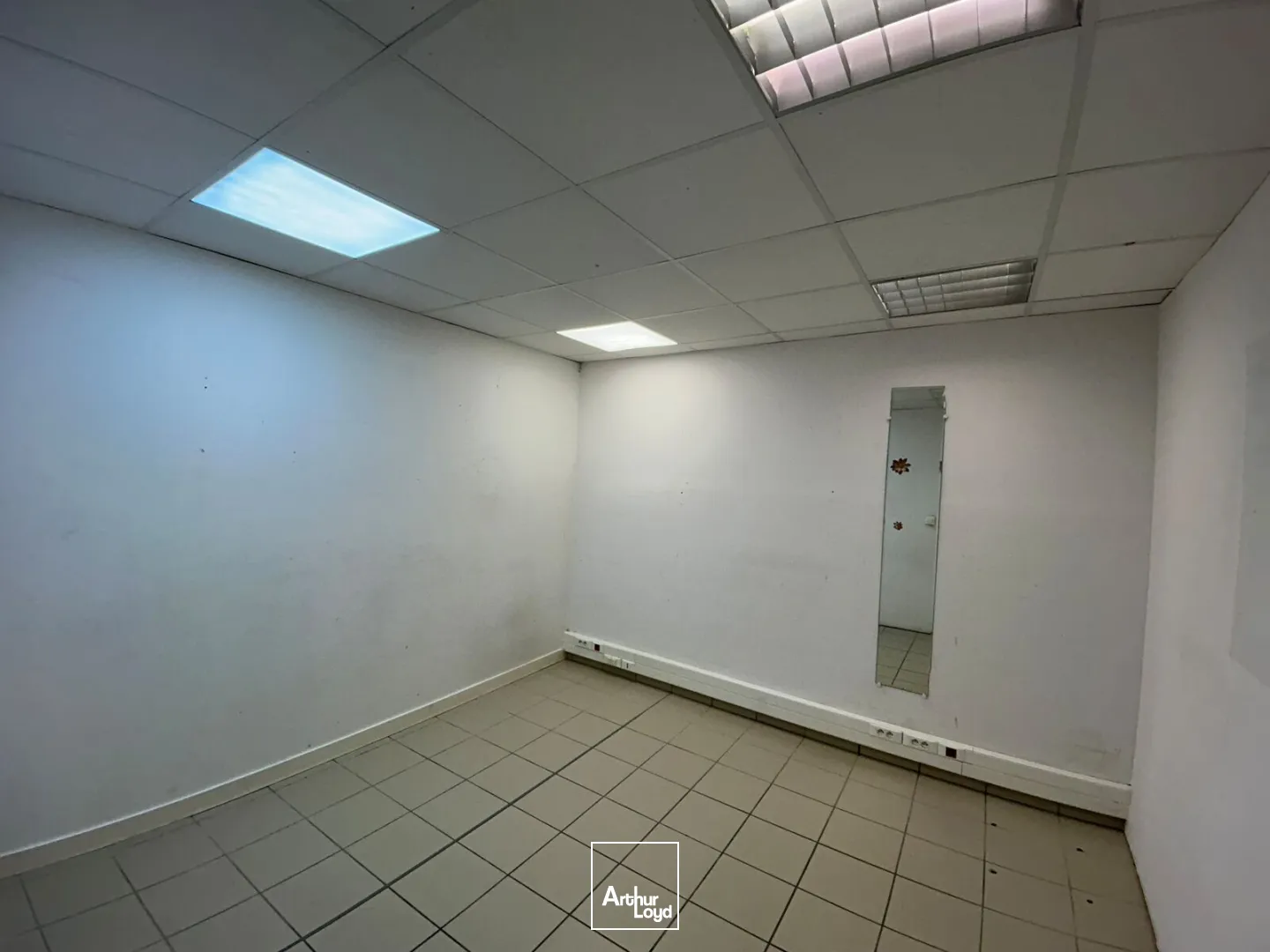 Locaux commerciaux - Location - NANTES - 44000 - 172-172 - 7653893