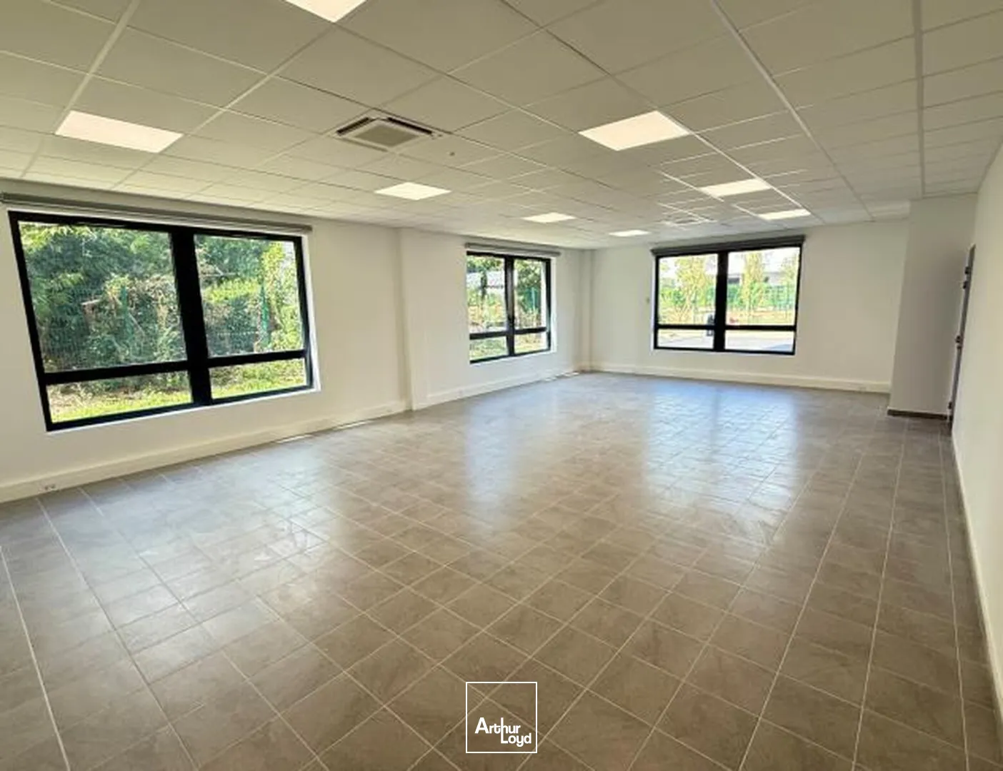 Locaux d'activité & Entrepôts - Location - TRAPPES - 78190 - 2206-2206 - 7654860