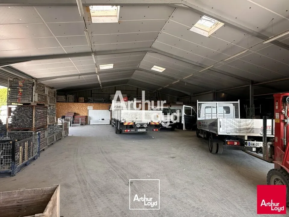 Locaux d'activité & Entrepôts - Vente - VITRÉ - 35500 - 900-900 - 7655333