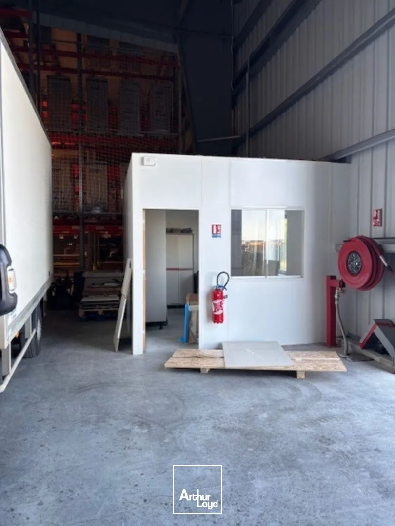 Locaux d'activité & Entrepôts - Vente - SAINTE SOULLE - 17220 - 6543.8-6543.8 - 7656000