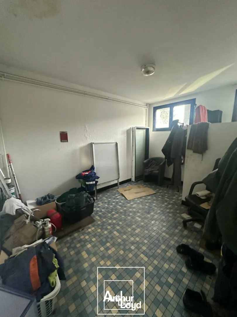 Locaux d'activité & Entrepôts - Location - BRIVE-LA-GAILLARDE - 19100 - 250-250 - 7658319