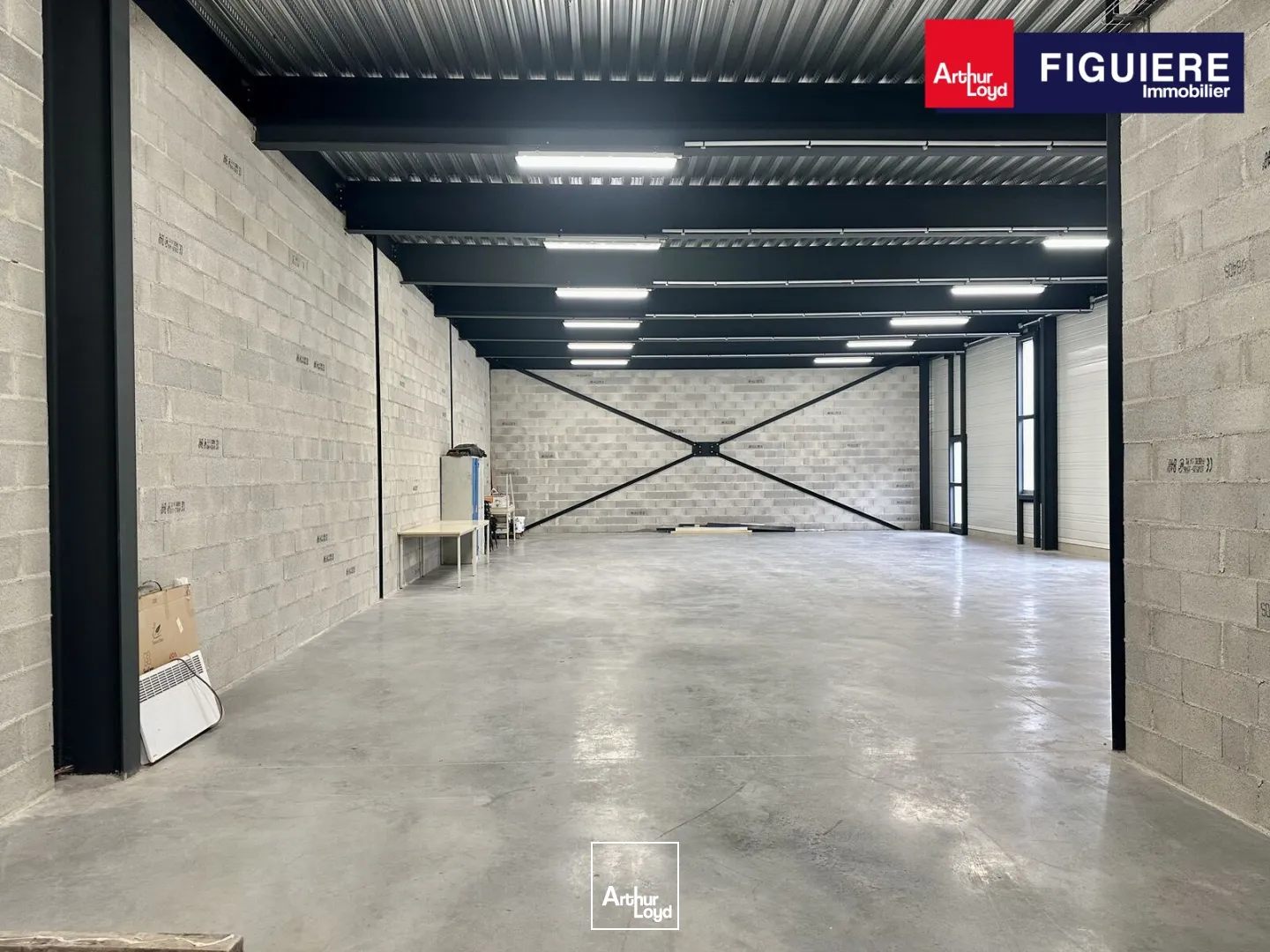 Locaux d'activité & Entrepôts - Vente - ROUSSET - 13790 - 578-578 - 7658399