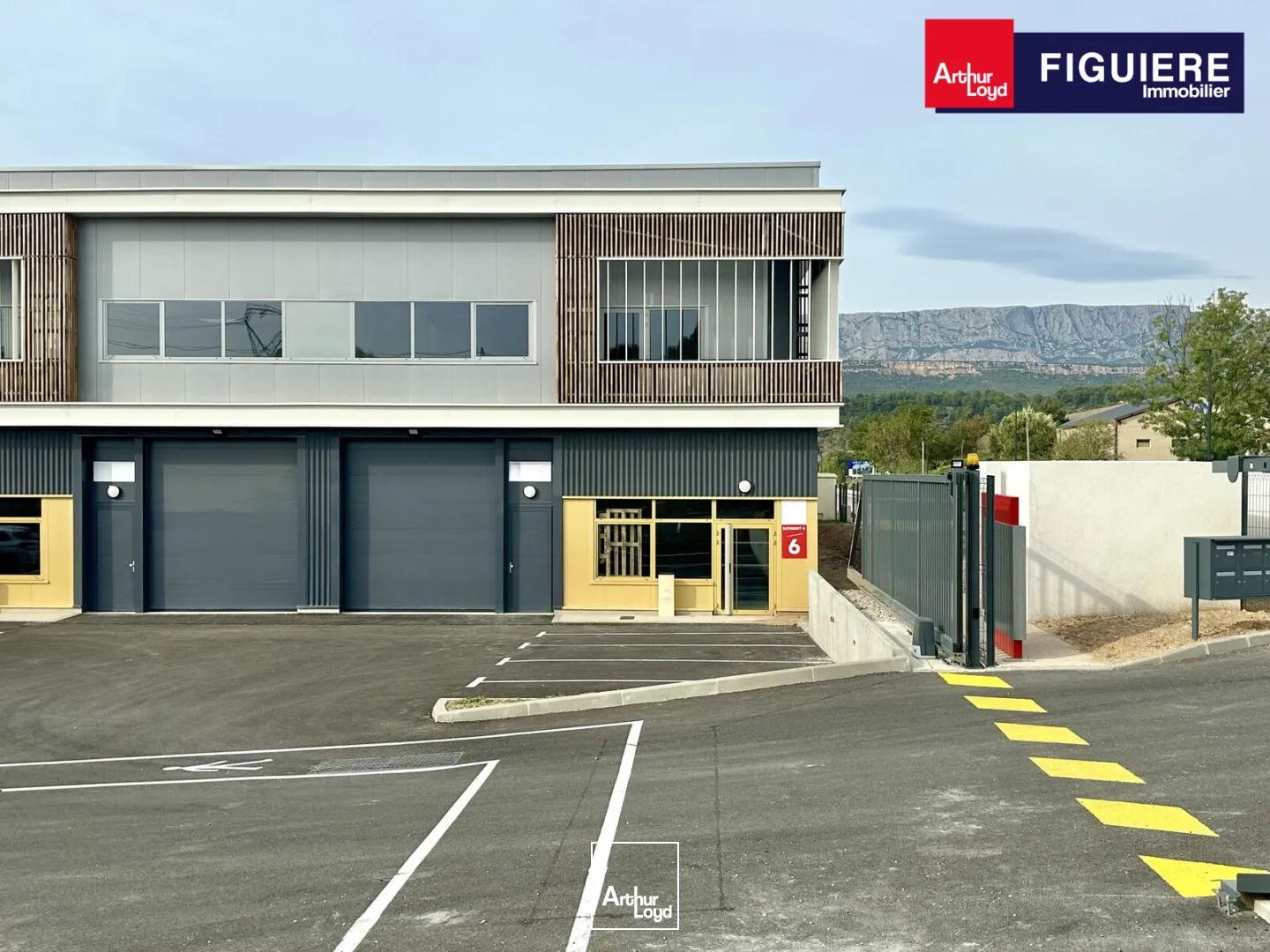 Locaux d'activité & Entrepôts - Location - ROUSSET - 13790 - 384-384 - 7658528