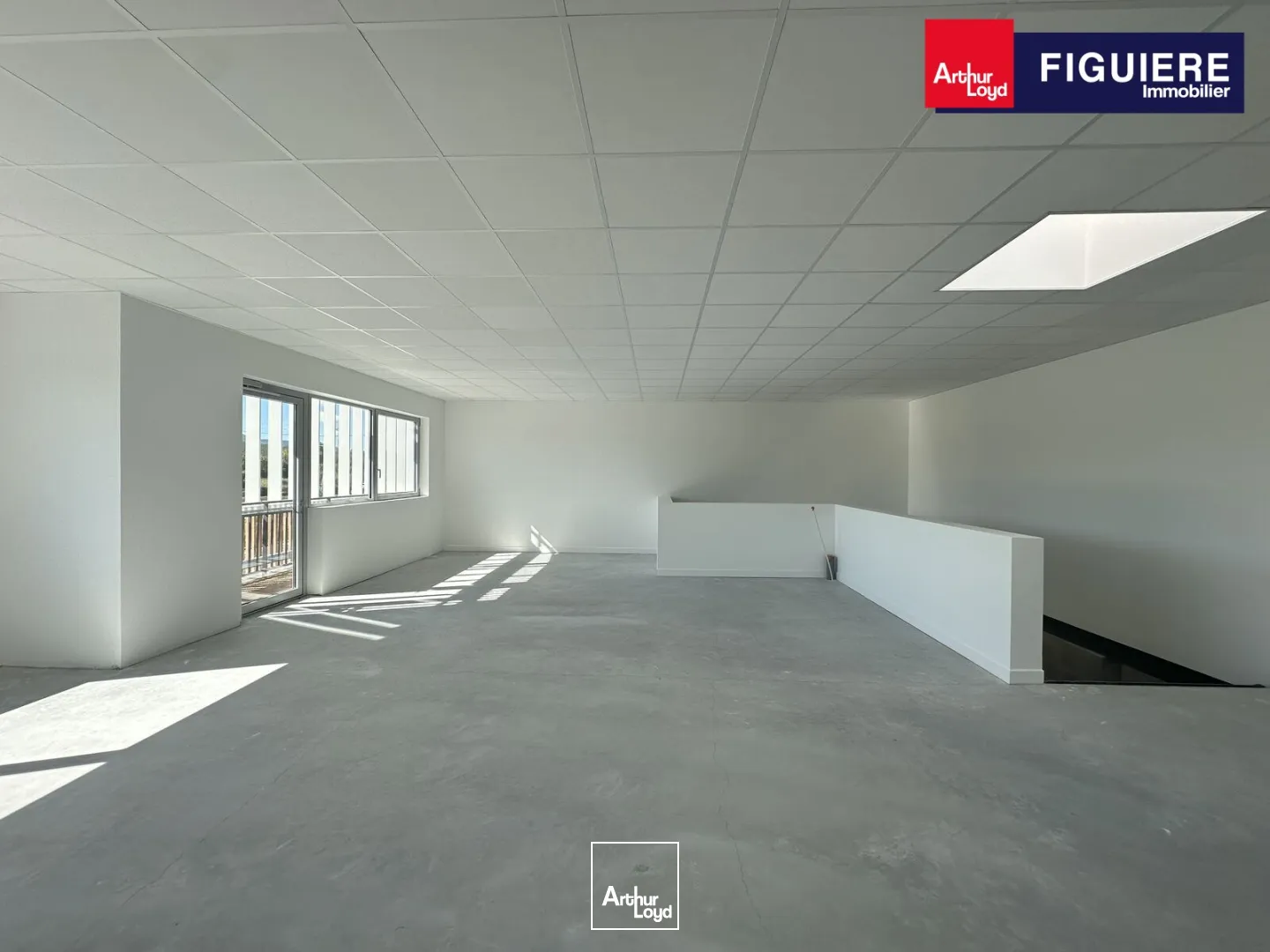 Locaux d'activité & Entrepôts - Location - ROUSSET - 13790 - 384-384 - 7658525