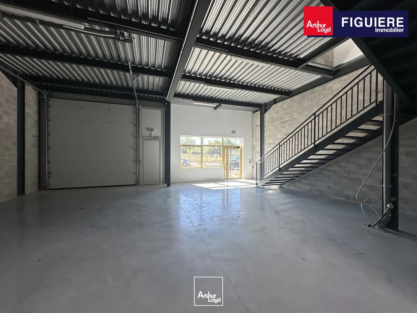 Locaux d'activité & Entrepôts - Location - ROUSSET - 13790 - 384-384 - 7658523