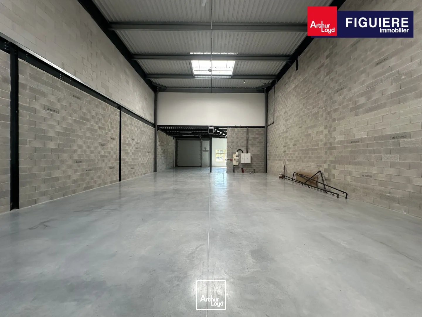 Locaux d'activité & Entrepôts - Location - ROUSSET - 13790 - 384-384 - 7658524