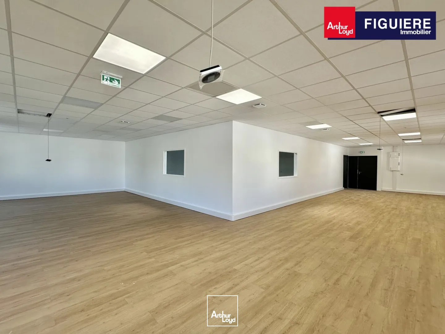 Locaux d'activité & Entrepôts - Location - VITROLLES - 13127 - 451-1717 - 7658810