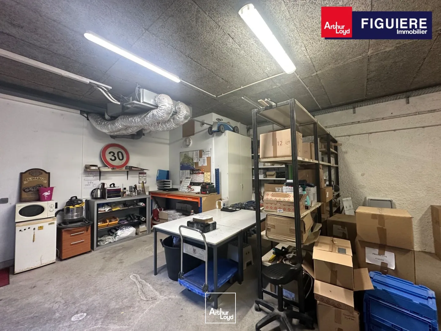 Locaux d'activité & Entrepôts - Location - VENELLES - 13770 - 120-120 - 7658909