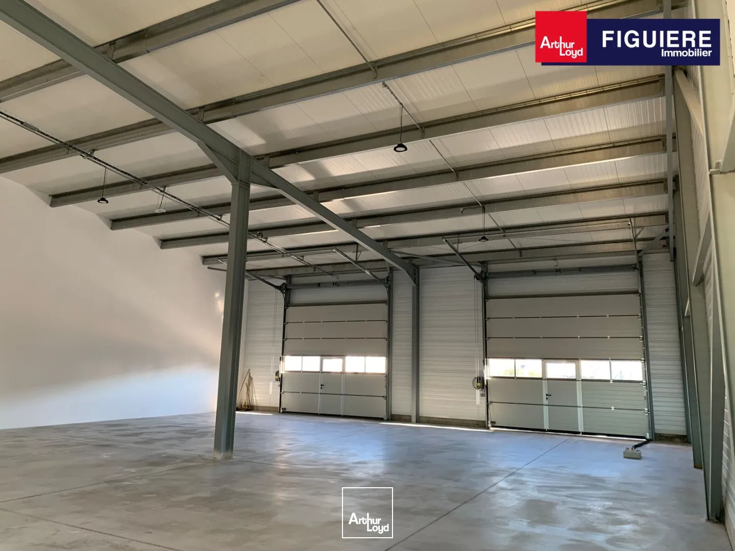 Locaux d'activité & Entrepôts - Location - ROUSSET - 13790 - 213-577 - 7658974