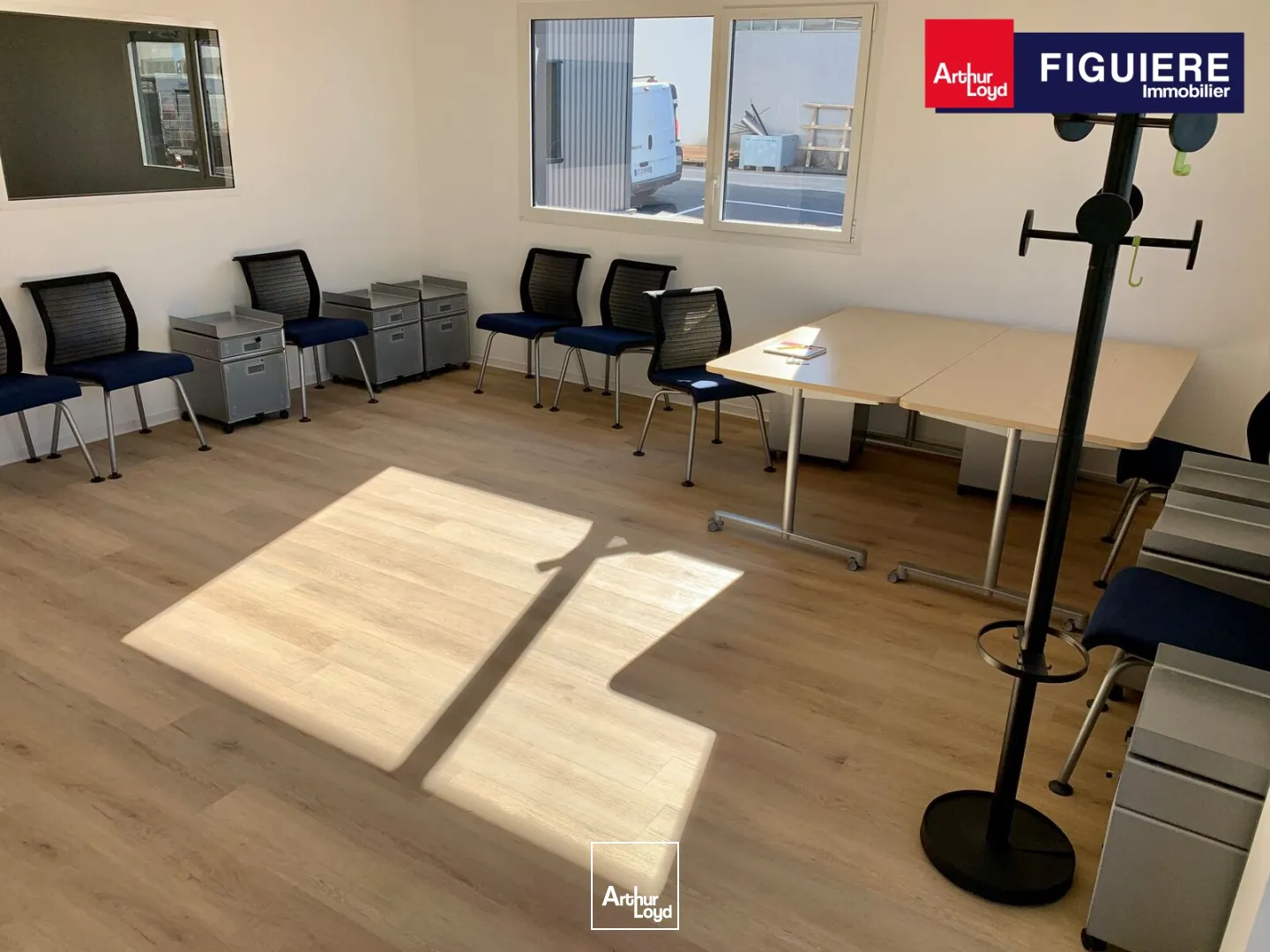 Locaux d'activité & Entrepôts - Location - ROUSSET - 13790 - 213-577 - 7658978