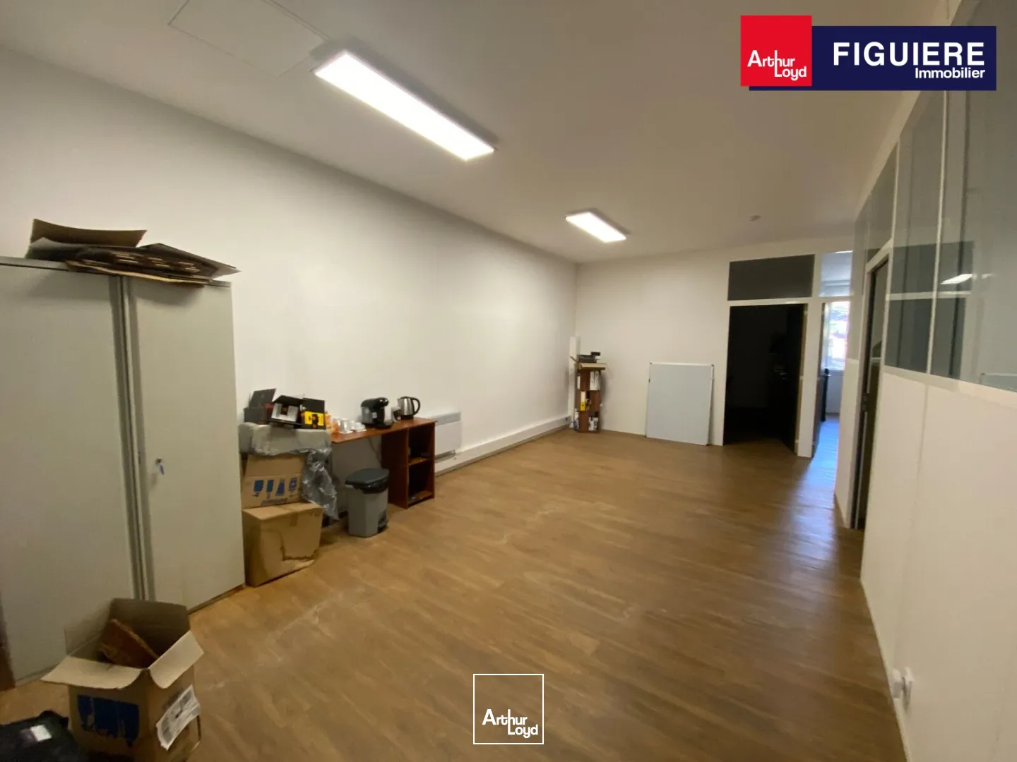 Bureaux - Location - SALON DE PROVENCE - 13300 - 74.82-221.37 - 7659004