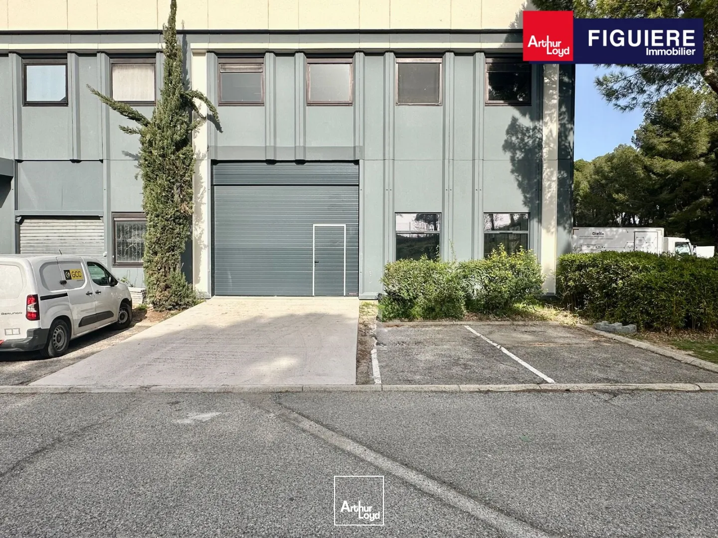 Locaux d'activité & Entrepôts - Location - VITROLLES - 13127 - 321-321 - 7659309