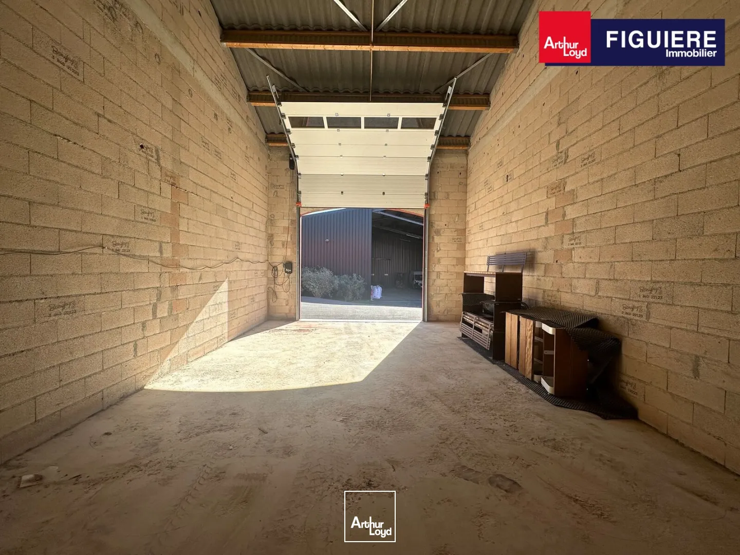 Locaux d'activité & Entrepôts - Location - TRETS - 13530 - 63-405 - 7659319