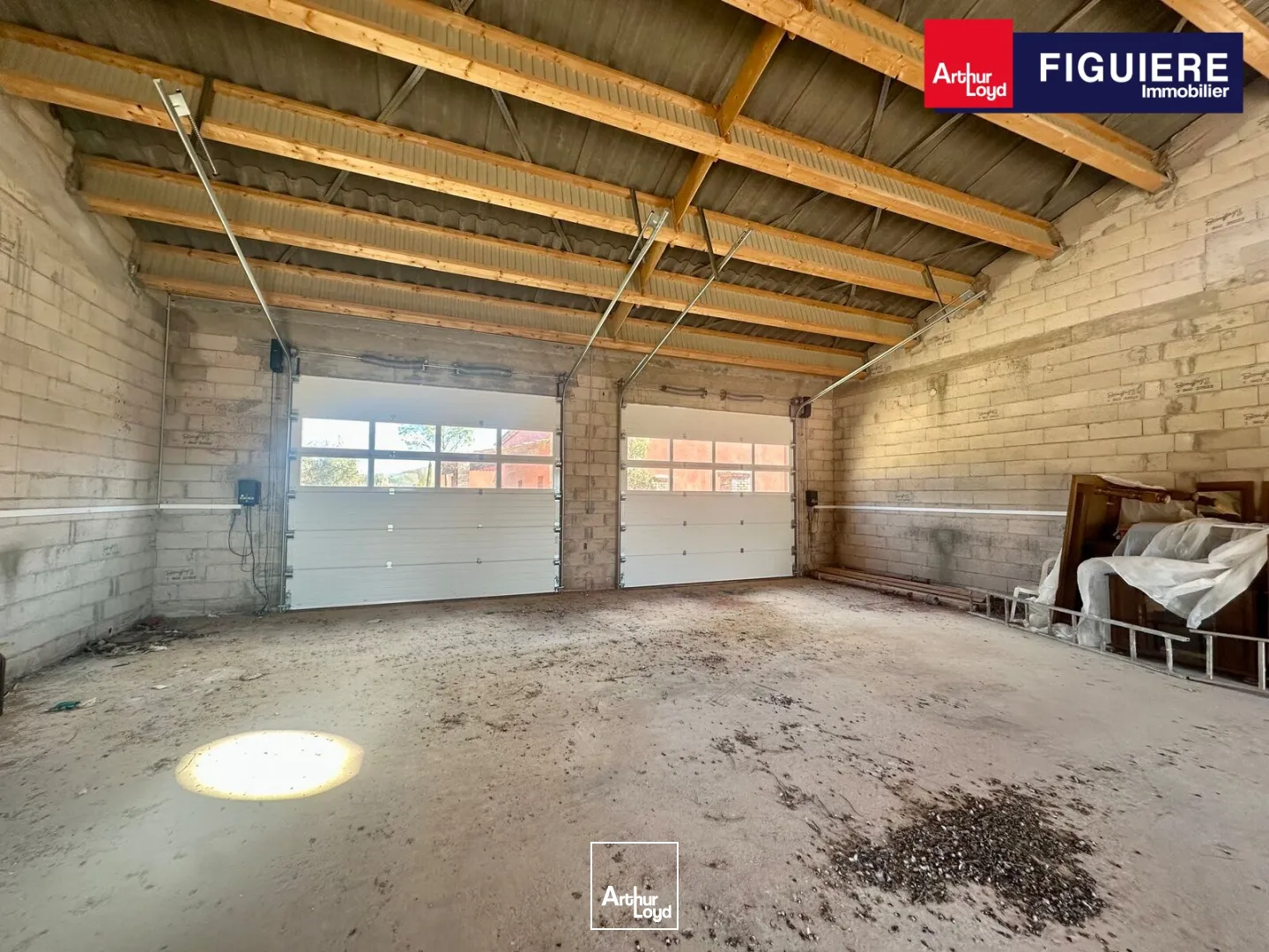 Locaux d'activité & Entrepôts - Location - TRETS - 13530 - 63-405 - 7659321