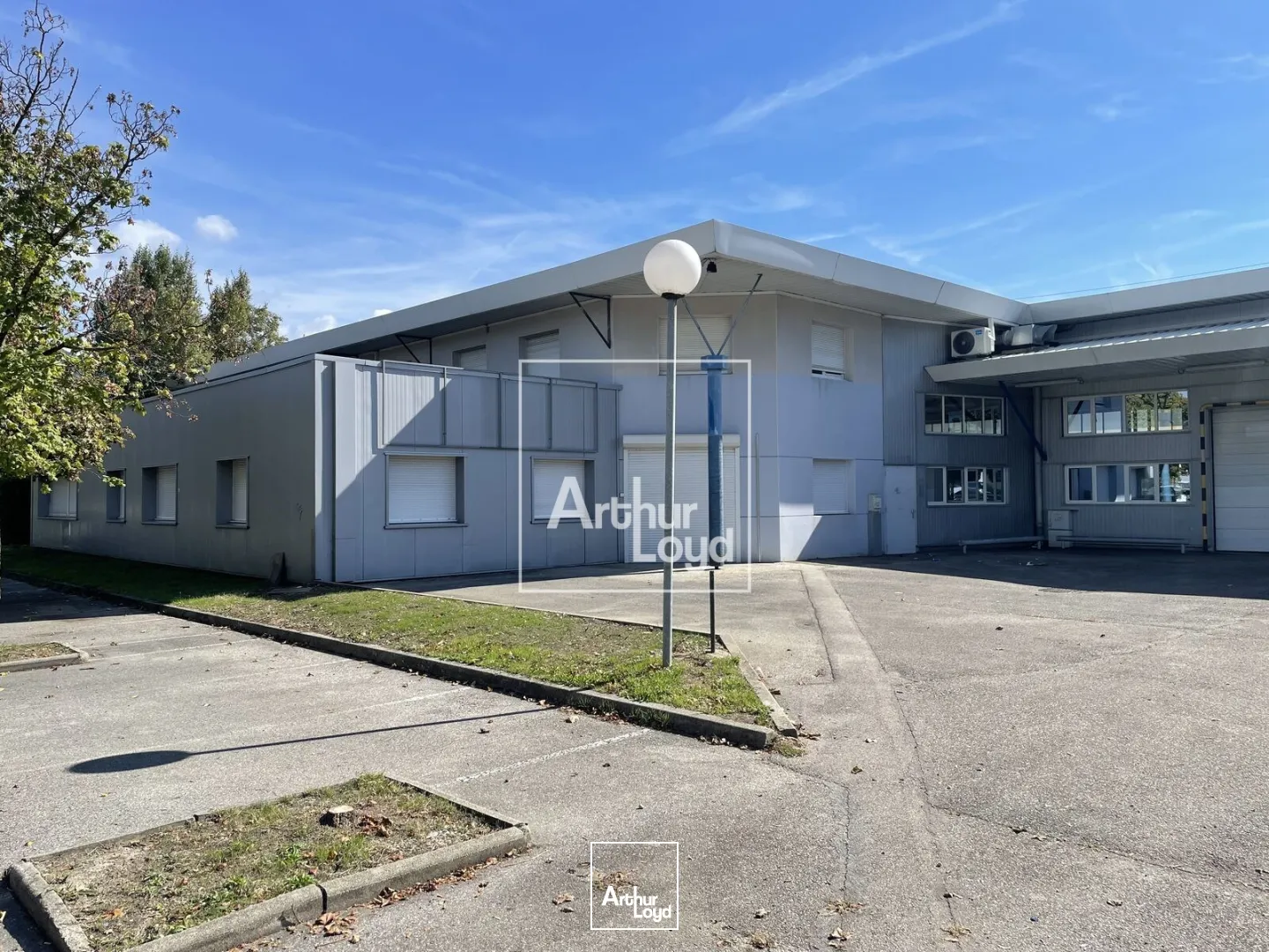 Locaux d'activité & Entrepôts - Location - EYBENS - 38320 - 2411-2411 - 7659412