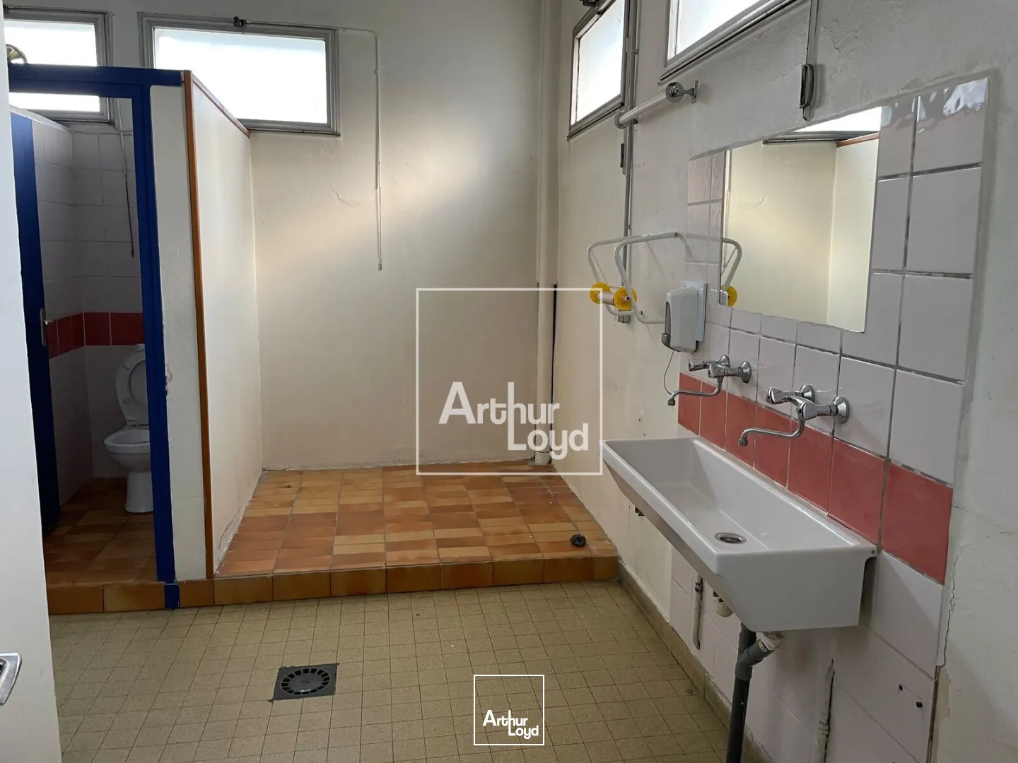 Locaux d'activité & Entrepôts - Location - LE PONT DE CLAIX - 38800 - 464.24-464.24 - 7659553