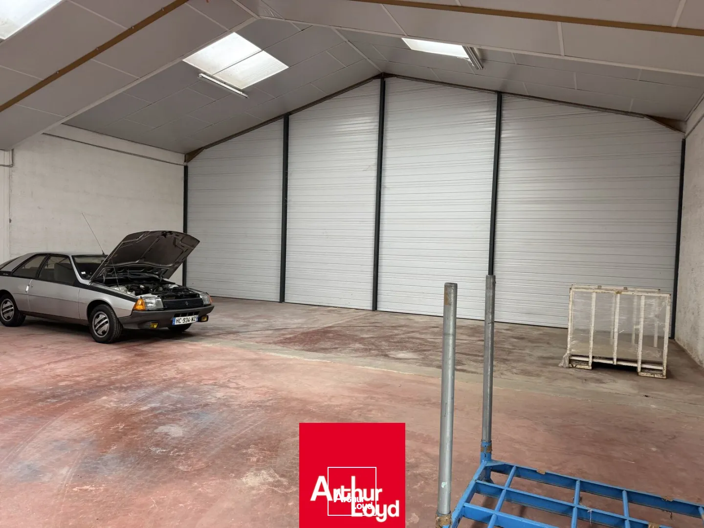 Locaux d'activité & Entrepôts - Location - AMPLEPUIS - 69550 - 300-300 - 7659781