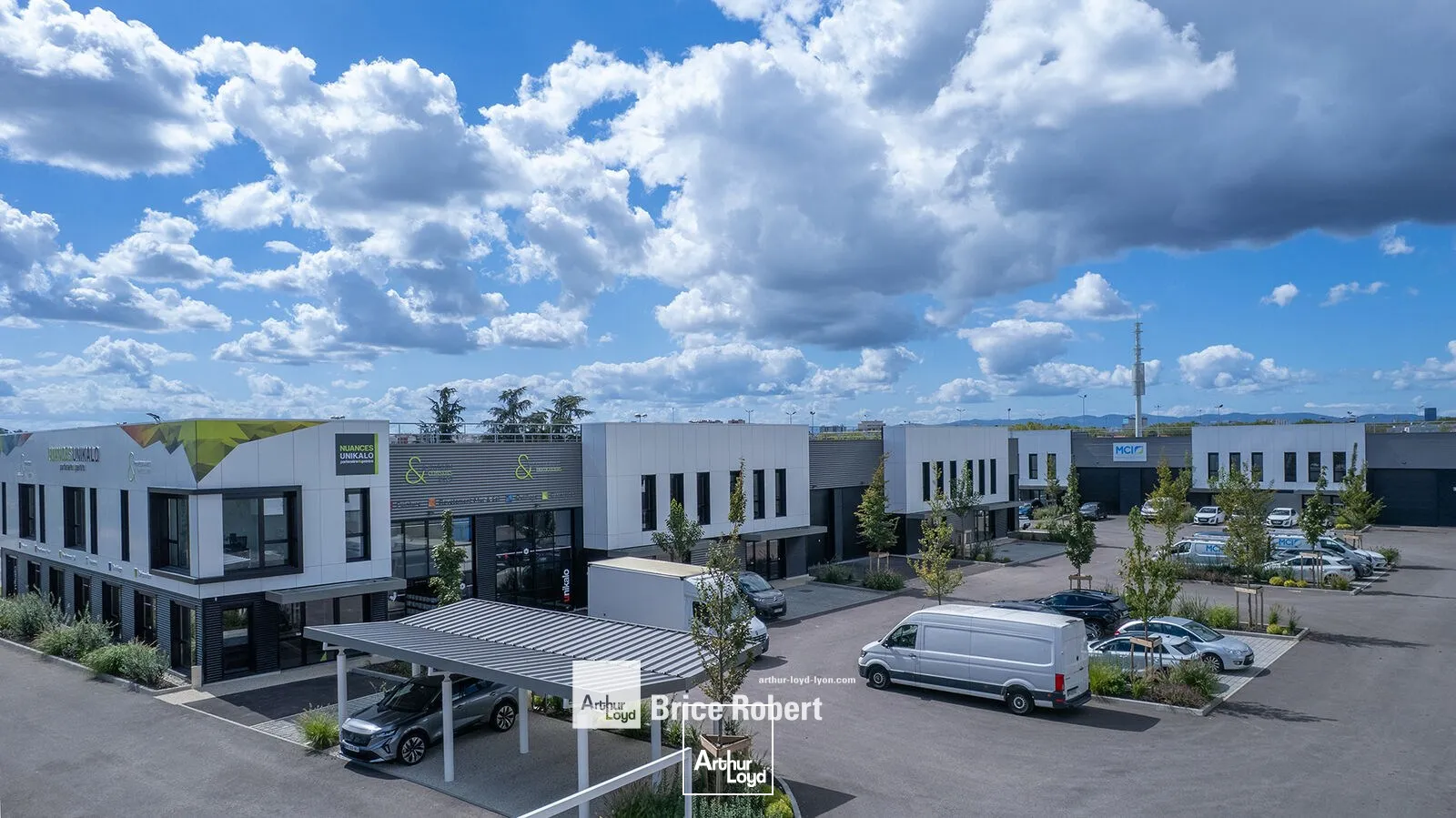 Locaux d'activité & Entrepôts - Location - VAULX EN VELIN - 69120 - 350.5-1066.3 - 7659911