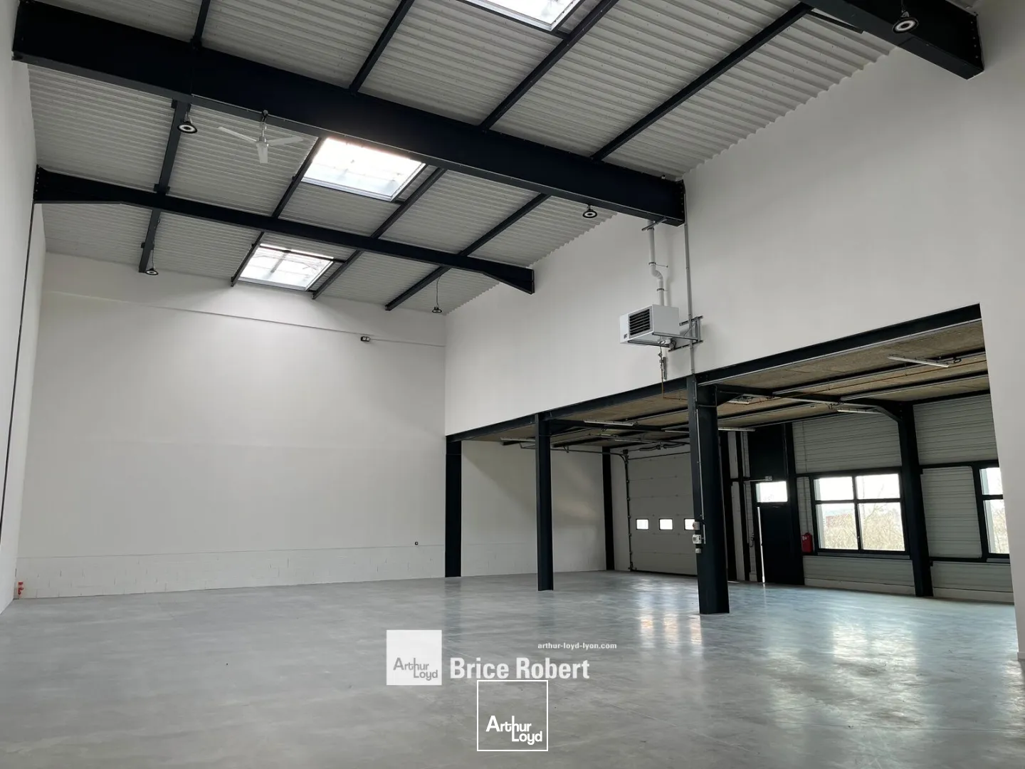 Locaux d'activité & Entrepôts - Location - SAINT PRIEST - 69800 - 0-10293 - 7659965