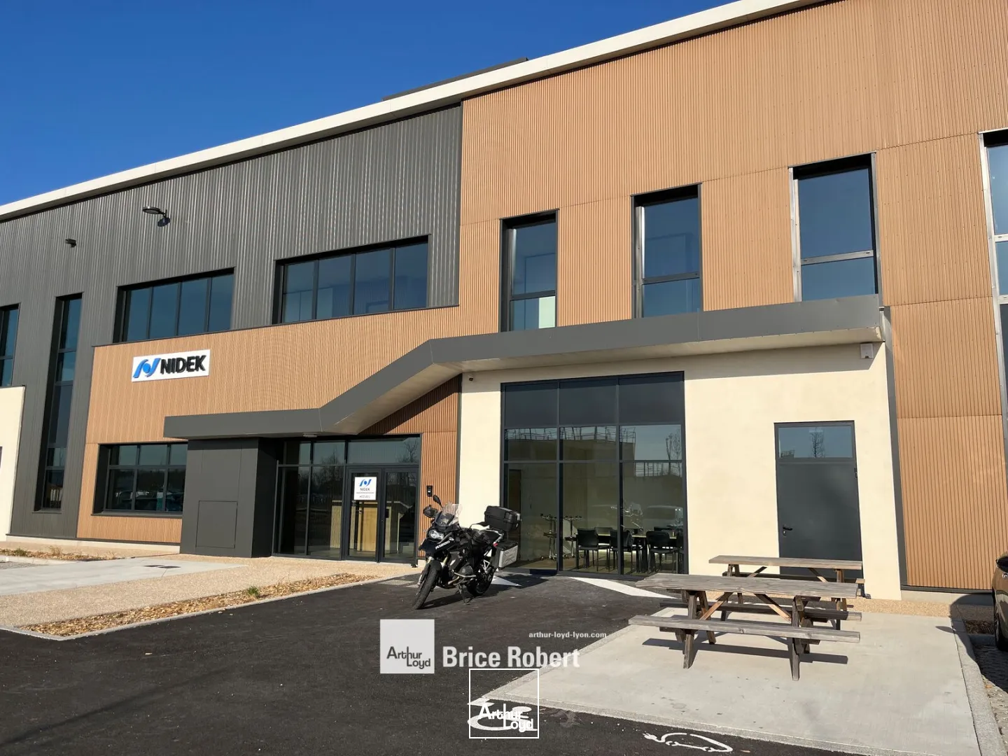 Locaux d'activité & Entrepôts - Location - SAINT PRIEST - 69800 - 0-10293 - 7659967