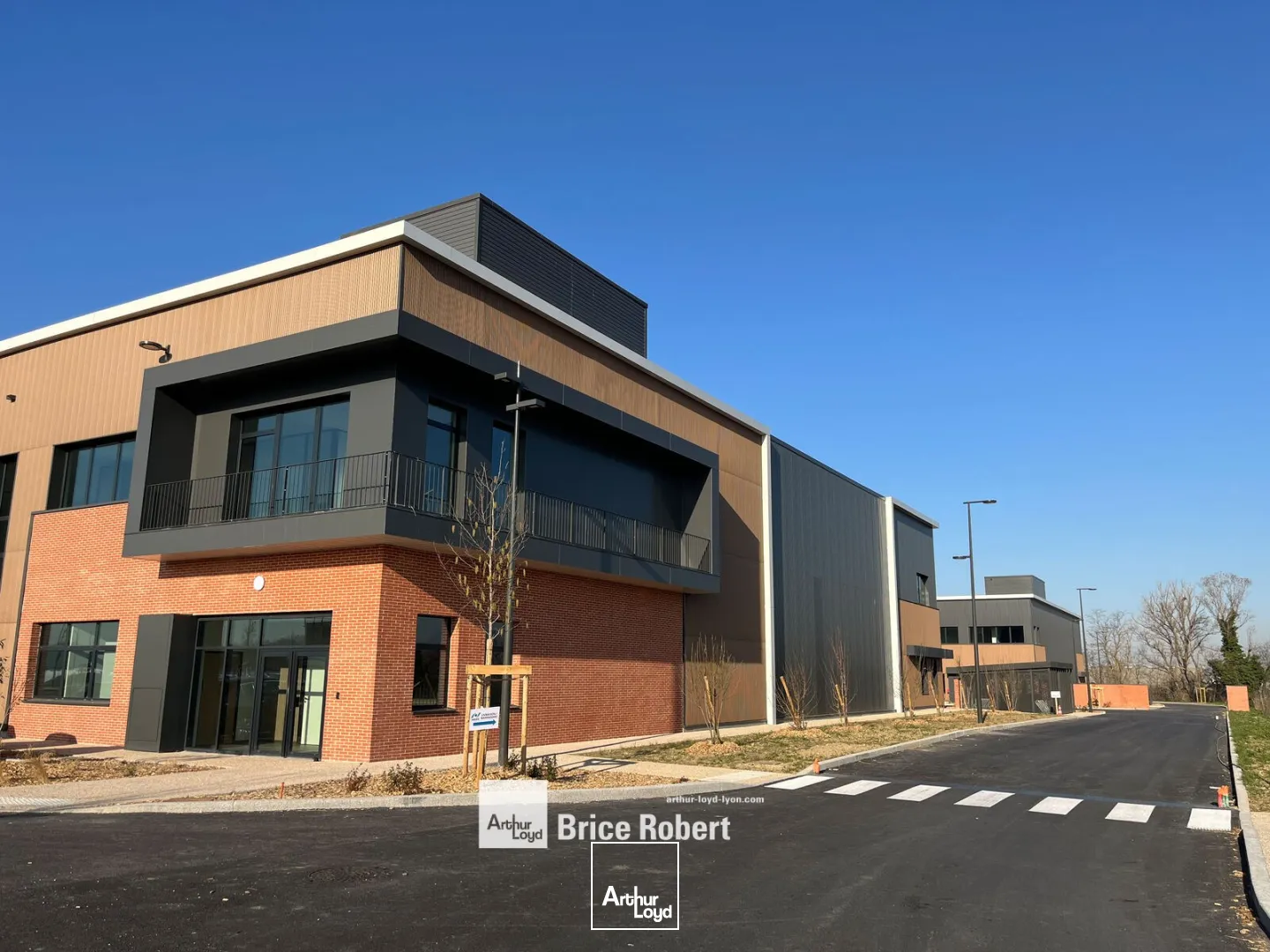 Locaux d'activité & Entrepôts - Location - SAINT PRIEST - 69800 - 0-10293 - 7659970