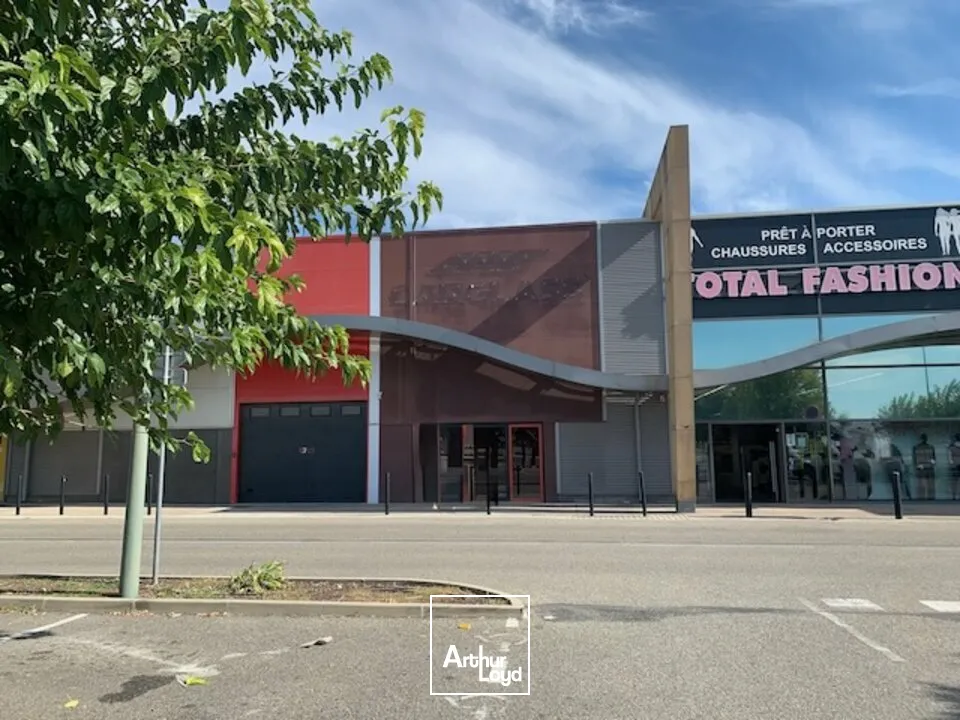 Locaux commerciaux - Location - SORGUES - 84700 - 630-630 - 7660561