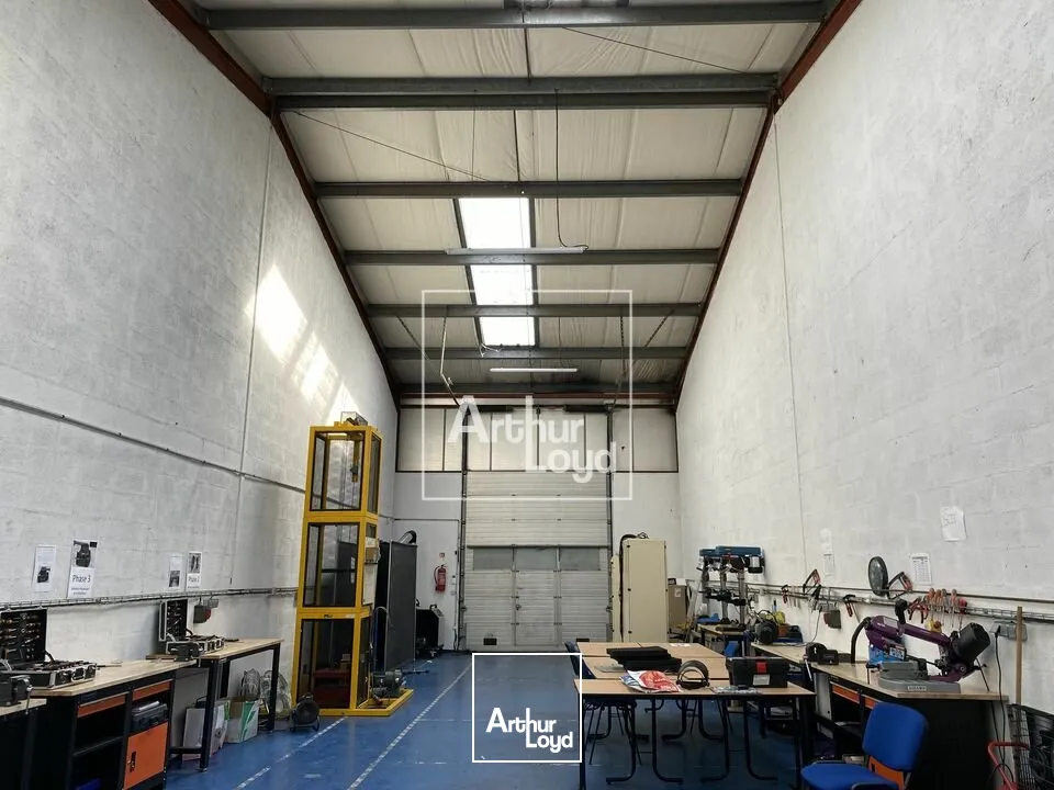 Locaux d'activité & Entrepôts - Location - GRIGNY - 91350 - 176-528 - 7660610