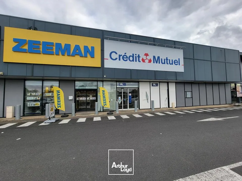 Locaux commerciaux - Location - CHATELLERAULT - 86100 - 200-200 - 7660666