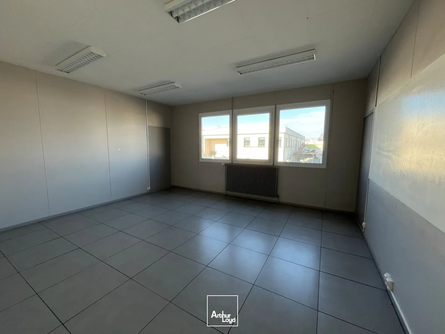 Bureaux - Location - LAON - 02000 - 345-345 - 7660795