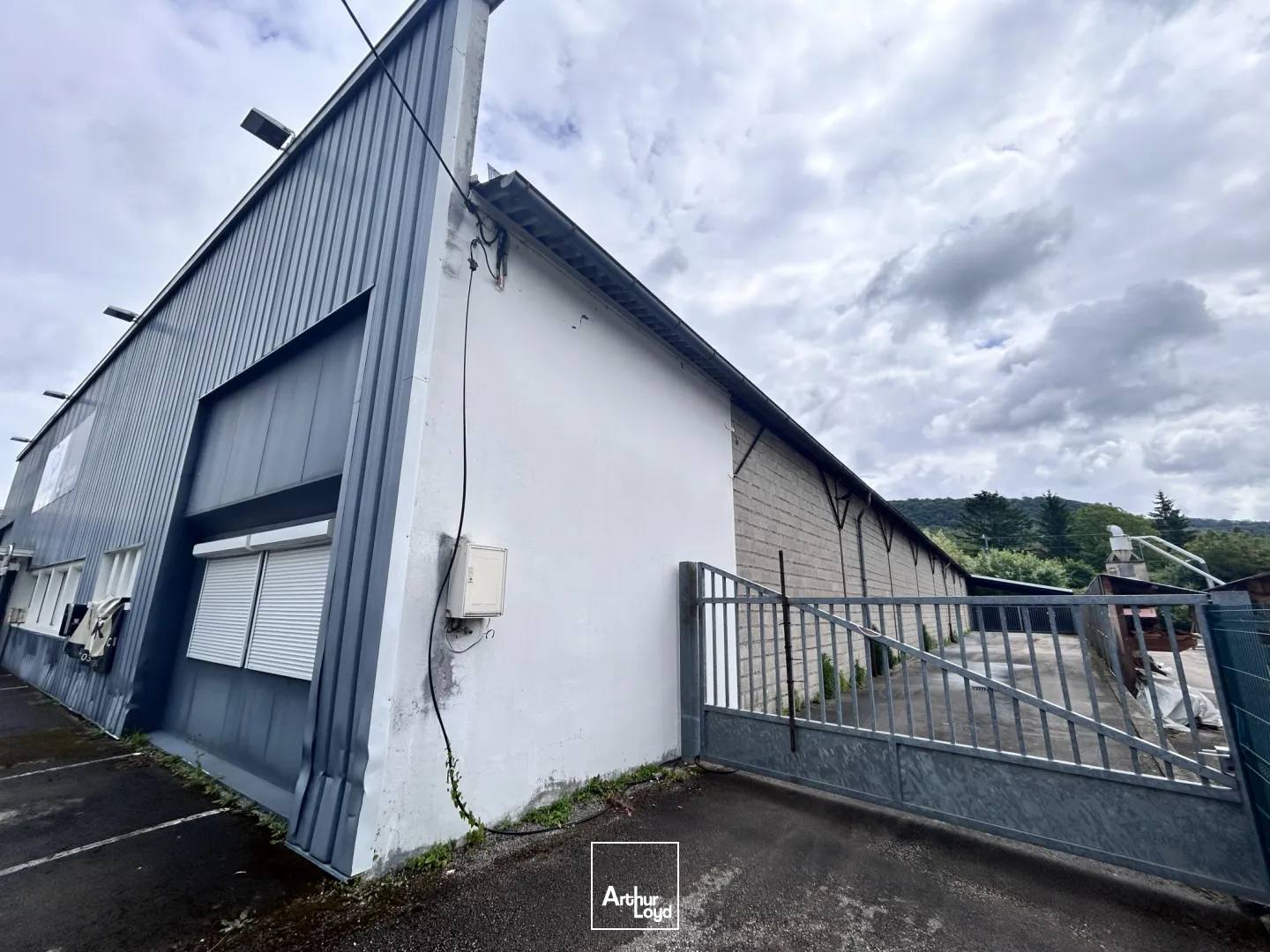 Locaux d'activité & Entrepôts - Vente - LONS LE SAUNIER - 39000 - 1978-1978 - 7661064