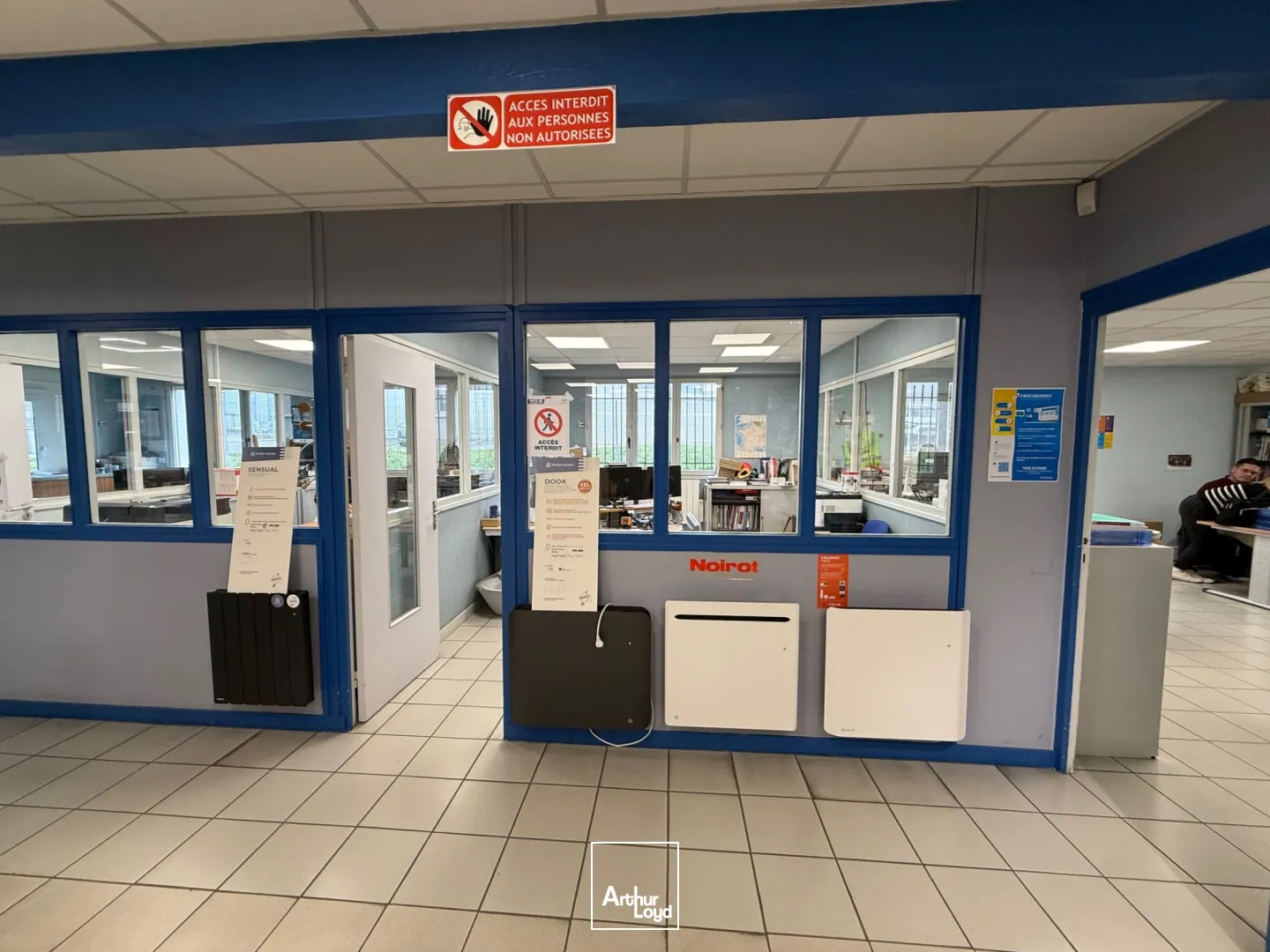 Locaux d'activité & Entrepôts - Vente - LONS LE SAUNIER - 39000 - 1978-1978 - 7661063