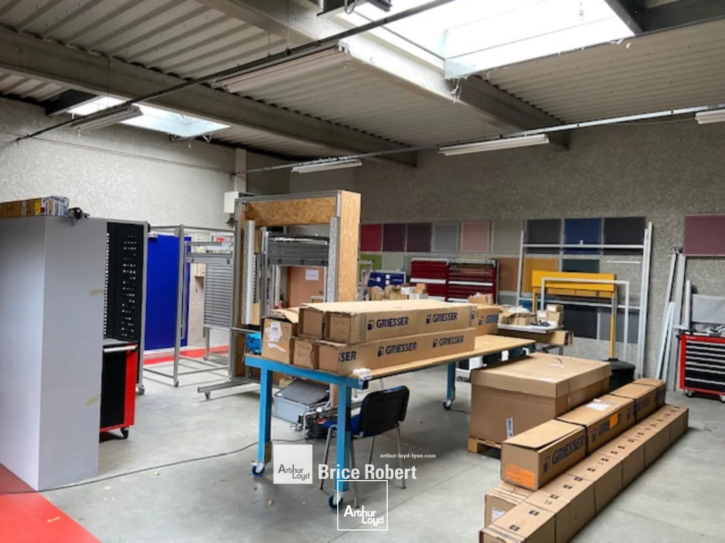 Locaux d'activité & Entrepôts - Location - DECINES CHARPIEU - 69150 - 500-500 - 7661351