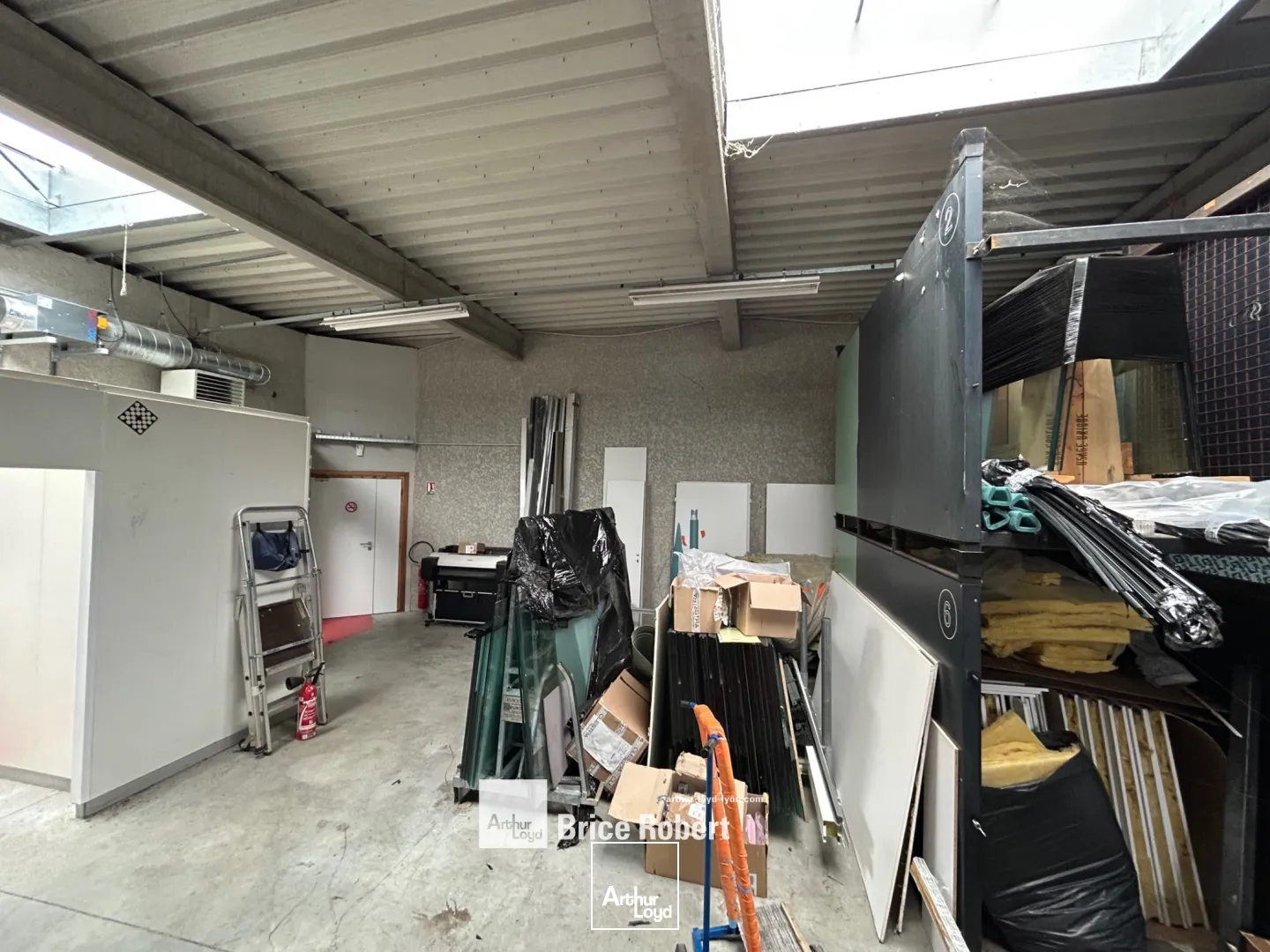 Locaux d'activité & Entrepôts - Location - DECINES CHARPIEU - 69150 - 500-500 - 7661359