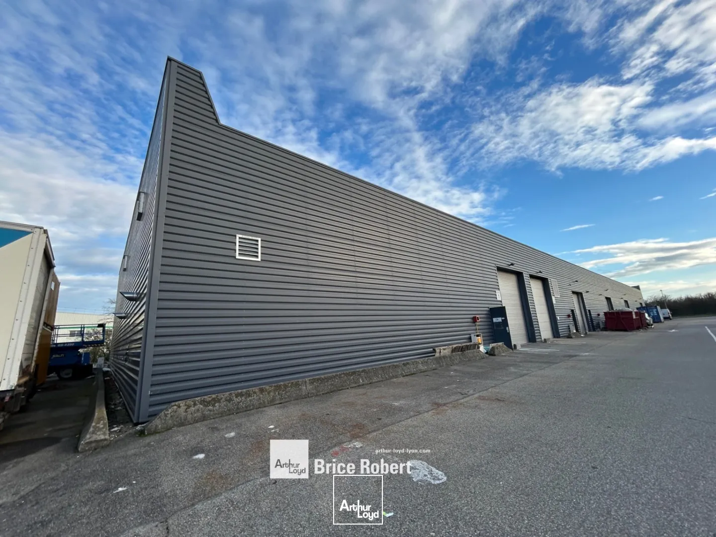 Locaux d'activité & Entrepôts - Location - SAINT PRIEST - 69800 - 941-941 - 7661385