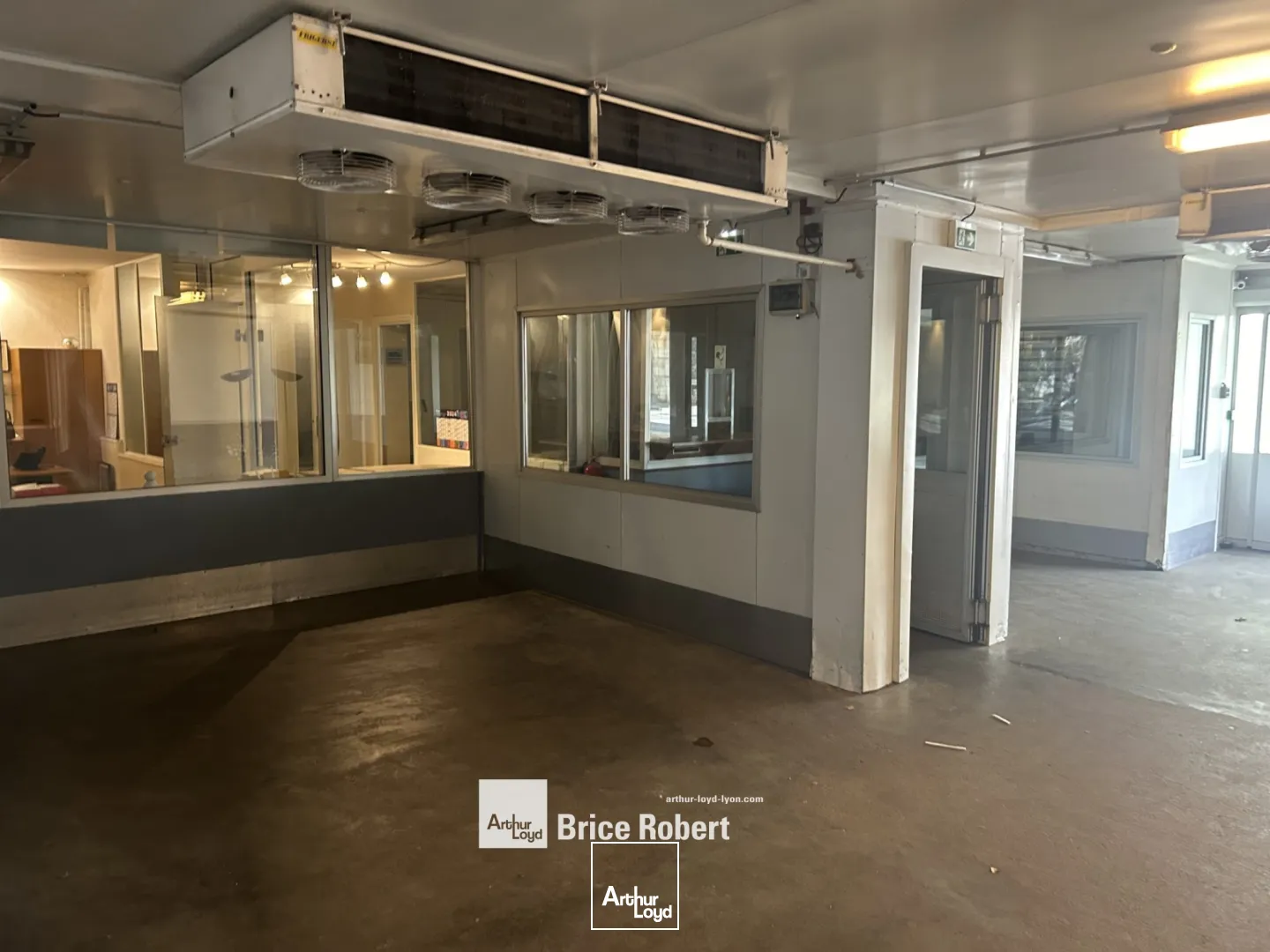 Locaux d'activité & Entrepôts - Vente - LYON - 69002 - 550-550 - 7661476