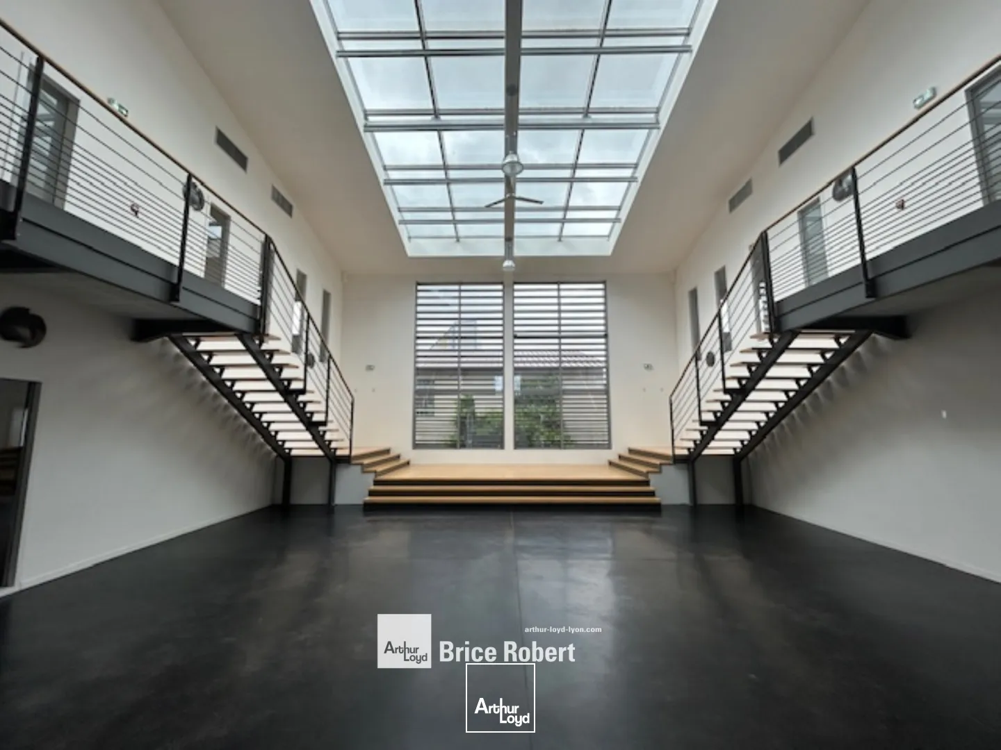 Locaux d'activité & Entrepôts - Location - DECINES CHARPIEU - 69150 - 420-3162 - 7661483