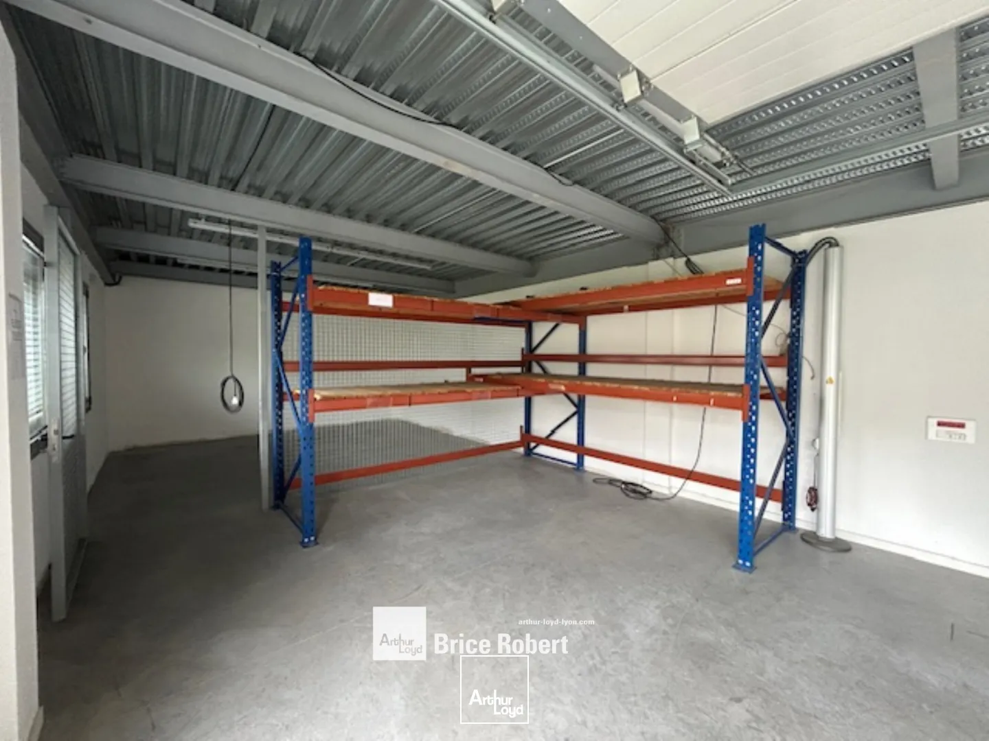 Locaux d'activité & Entrepôts - Location - DECINES CHARPIEU - 69150 - 420-3162 - 7661486