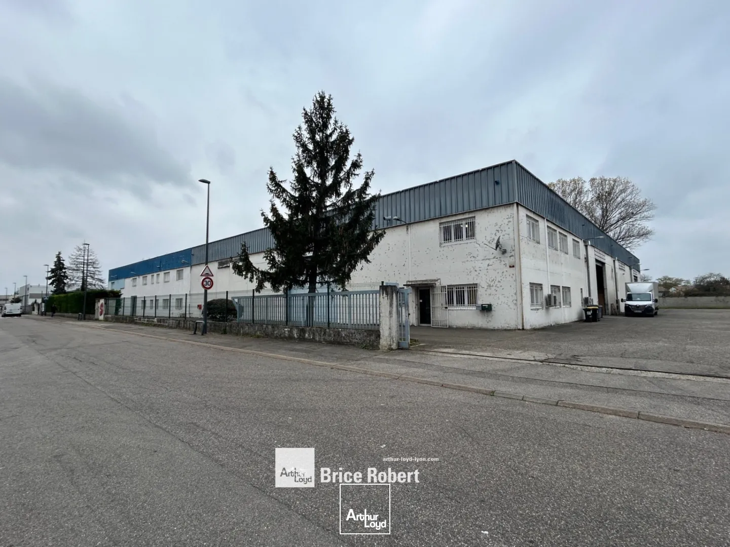 Locaux d'activité & Entrepôts - Location - VAULX EN VELIN - 69120 - 3260-3260 - 7661499