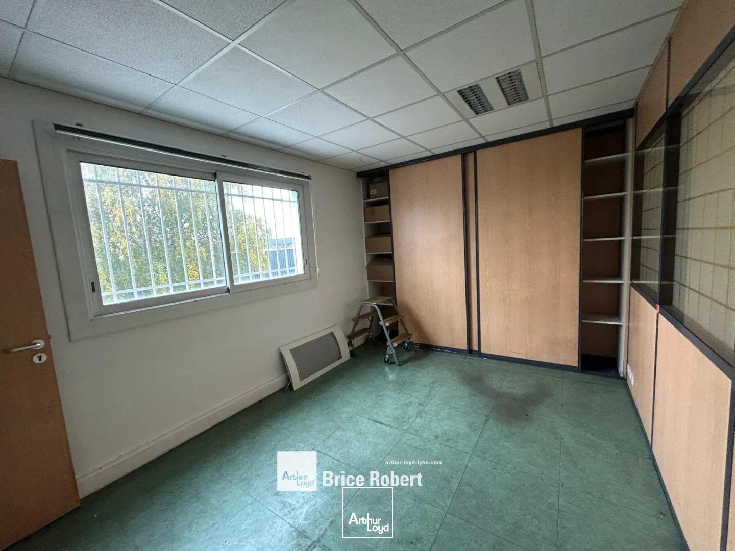 Locaux d'activité & Entrepôts - Location - VAULX EN VELIN - 69120 - 3260-3260 - 7661503