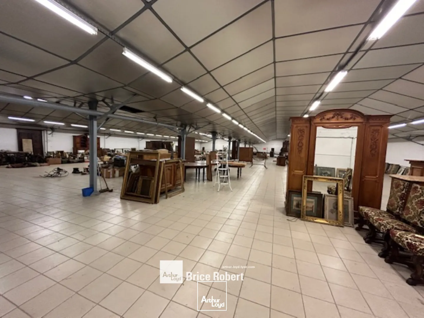 Locaux d'activité & Entrepôts - Location - VILLEURBANNE - 69100 - 2000-2000 - 7661555