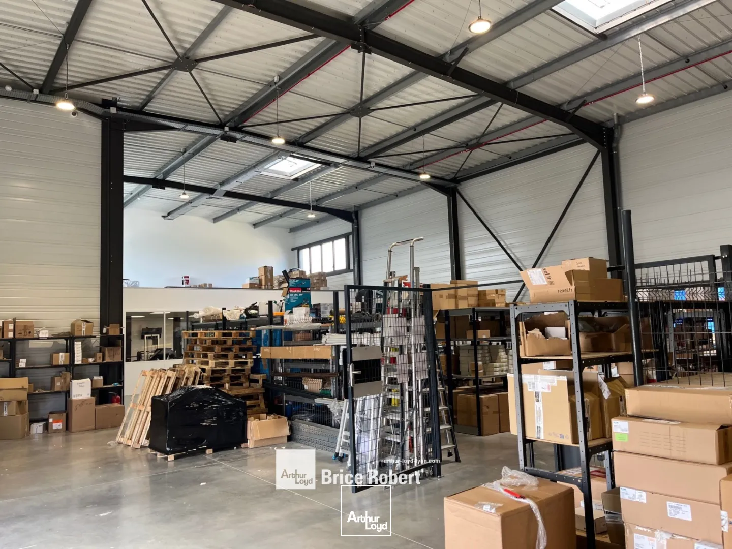 Locaux d'activité & Entrepôts - Location - SAINT PRIEST - 69800 - 1028-1028 - 7661677