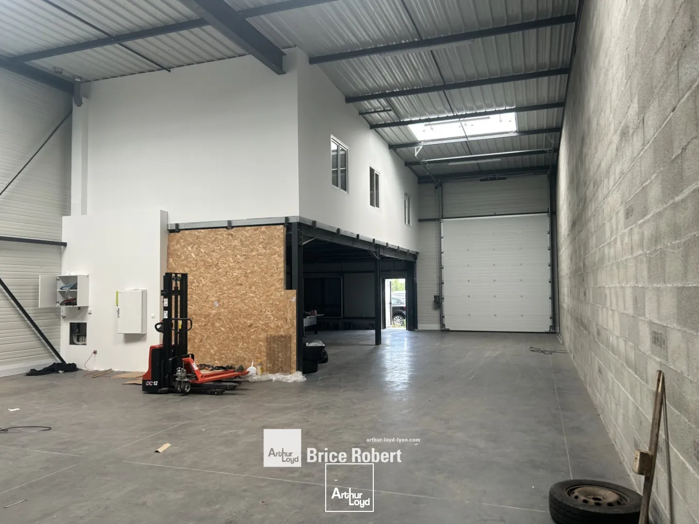 Locaux d'activité & Entrepôts - Location - CORBAS - 69960 - 324-324 - 7661700