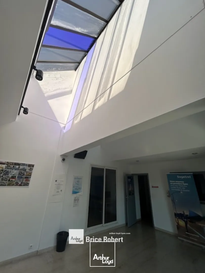 Locaux d'activité & Entrepôts - Vente - CHASSIEU - 69680 - 1354-1354 - 7661747