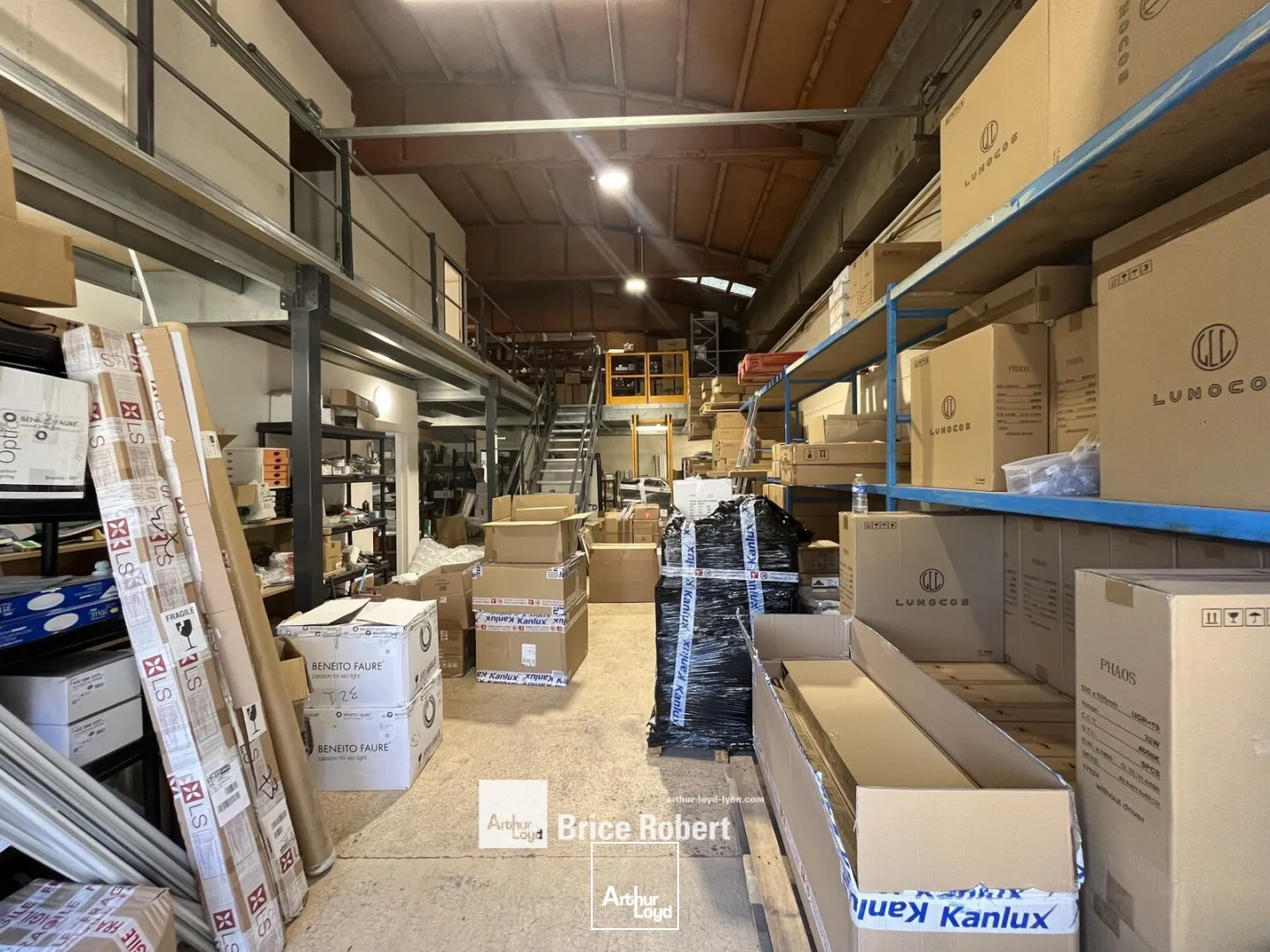 Locaux d'activité & Entrepôts - Vente - SAINT PRIEST - 69800 - 410-410 - 7661762