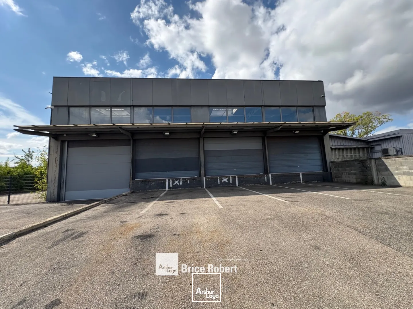 Locaux d'activité & Entrepôts - Location - SAINT PRIEST - 69800 - 500-1500 - 7661779