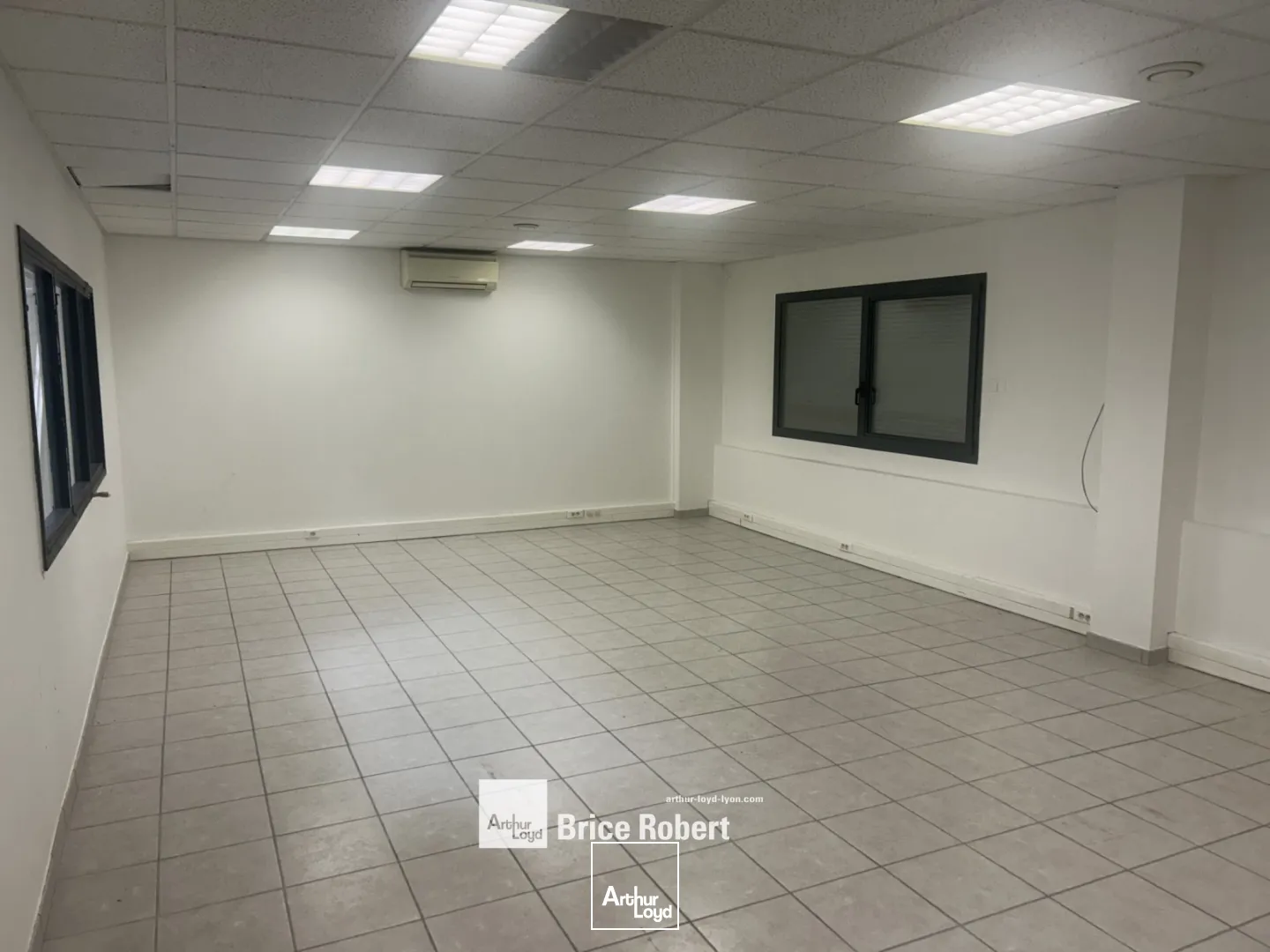 Locaux d'activité & Entrepôts - Location - VENISSIEUX - 69200 - 280-280 - 7661798